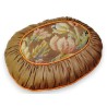 Petit coussin avec ancienne tapisserie