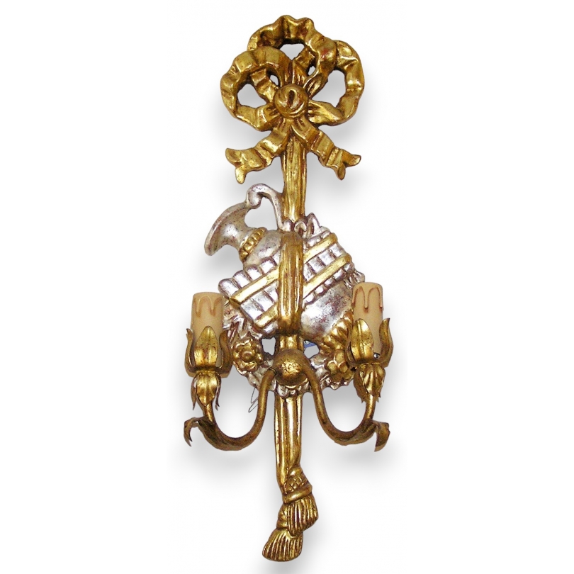 Gilded carved wooden wall light by Moinat SA – Antiques and home décor