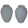 Paire de vases en opaline blanche