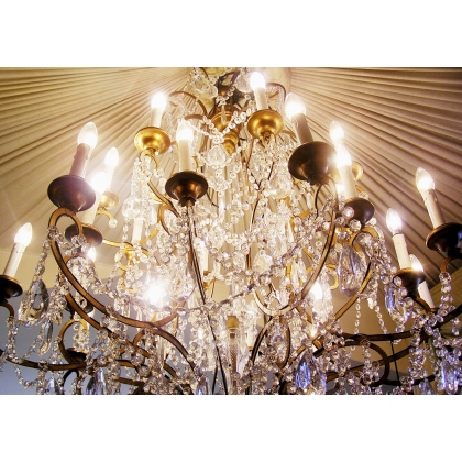 Gilded iron chandelier with crystals, 24 on  Moinat SA  - Antiques and home décor