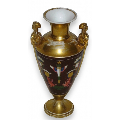 Vase style Empire en porcelaine