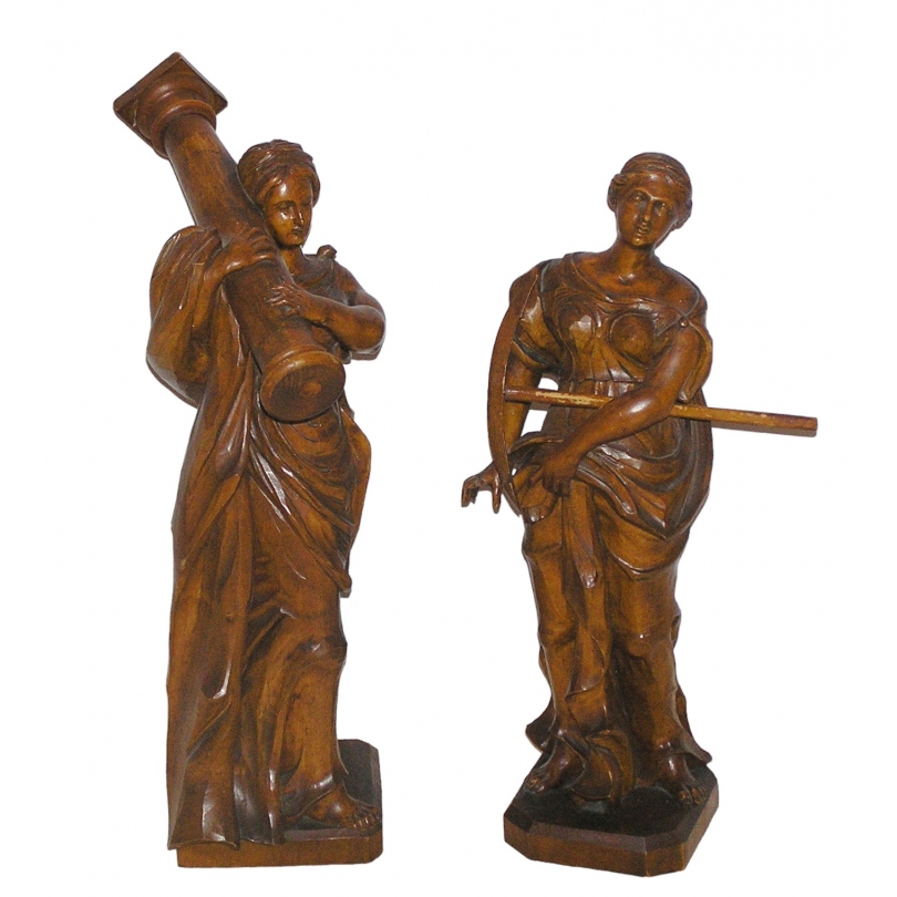 Paire de statuettes en bois sculpté