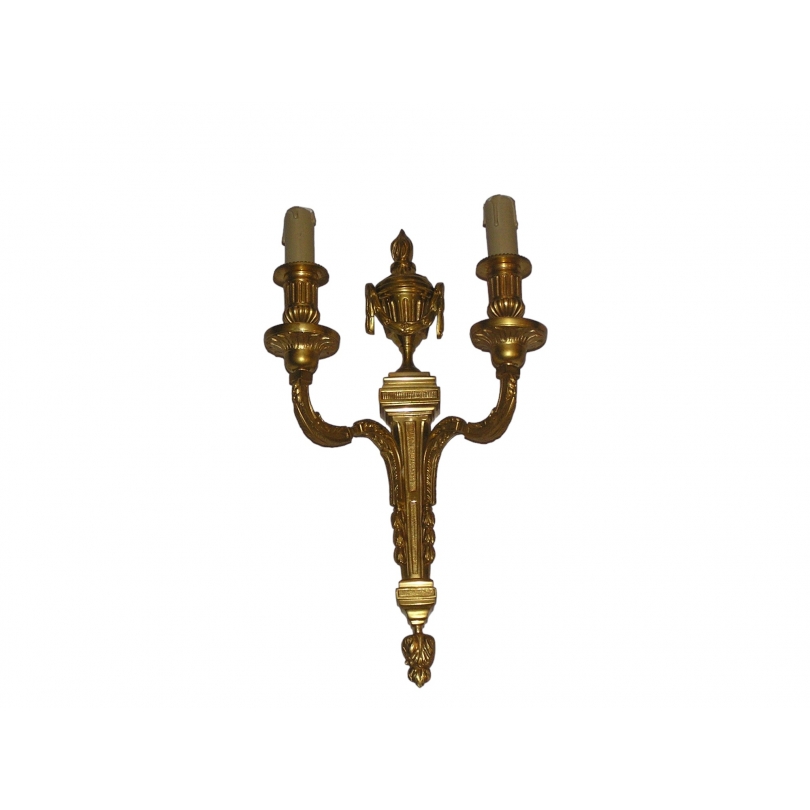 Louis XVI-style wall light, ‘De La’ model, by Moinat SA – Antiques and home décor