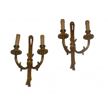 Ein Paar Wandleuchten im Louis-XVI-Stil aus Bronze von  Moinat SA  – Antiquitäten und Dekoration