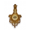 Baromètre Louis XVI en bois sculpté