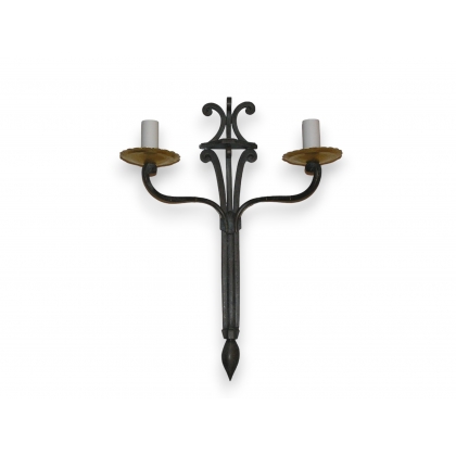 Wrought-iron wall light with bowls at Moinat SA – Antiques and home décor