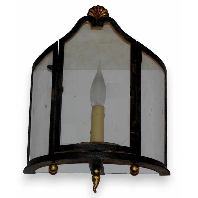 Single-light wall light, gilded iron, by Moinat SA – Antiques and home décor