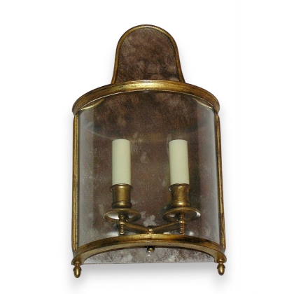 Wall light with silver-coloured base and leaf finish at  Moinat SA  - Antiques and home décor
