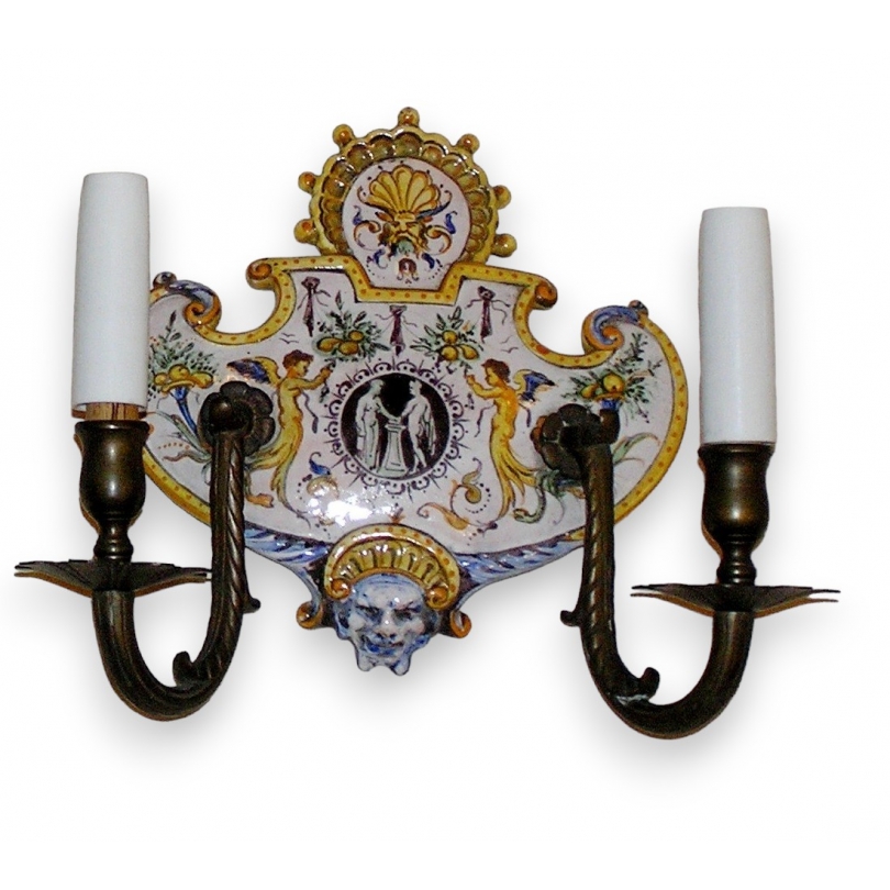 Paire d'appliques en faïence (1 pièce sur  Moinat SA  - Antiquités décoration