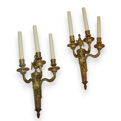 Pair of Louis XVI-style wall lights, by Moinat SA – Antiques and home décor