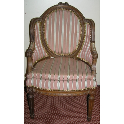 Louis XVI-style children’s armchair on  Moinat SA  - Antiques and home décor