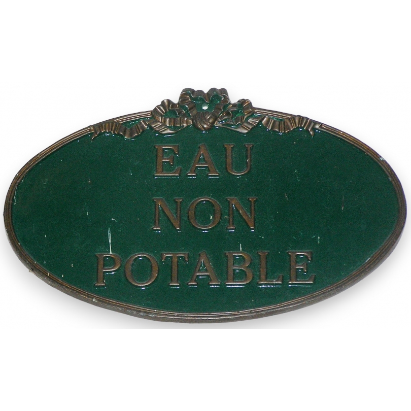 Enseigne \"Eau non potable\", fond vert