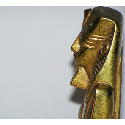 Bronze cariatide