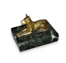 Bronze "Chien" sur socle en marbre vert