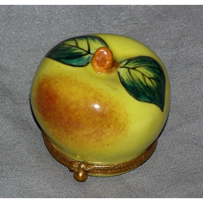 'Apple with foliage' table clock by Moinat SA – Antiques and home décor