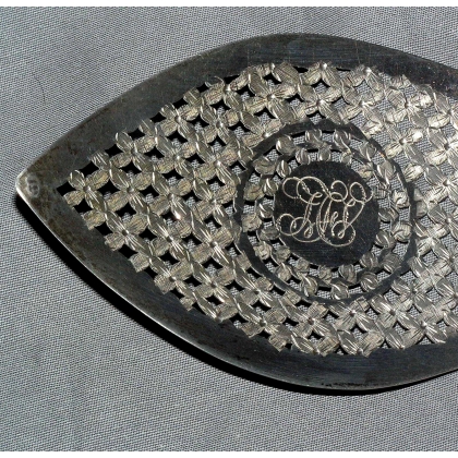  Pelle à gâteau en argent, manche en sur  Moinat SA  - Antiquités décoration