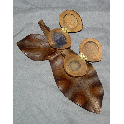"Walnut" inkwell, carved from wood, by Moinat SA – Antiques and home décor