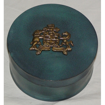Green tin box from Moinat SA – Antiques and home décor