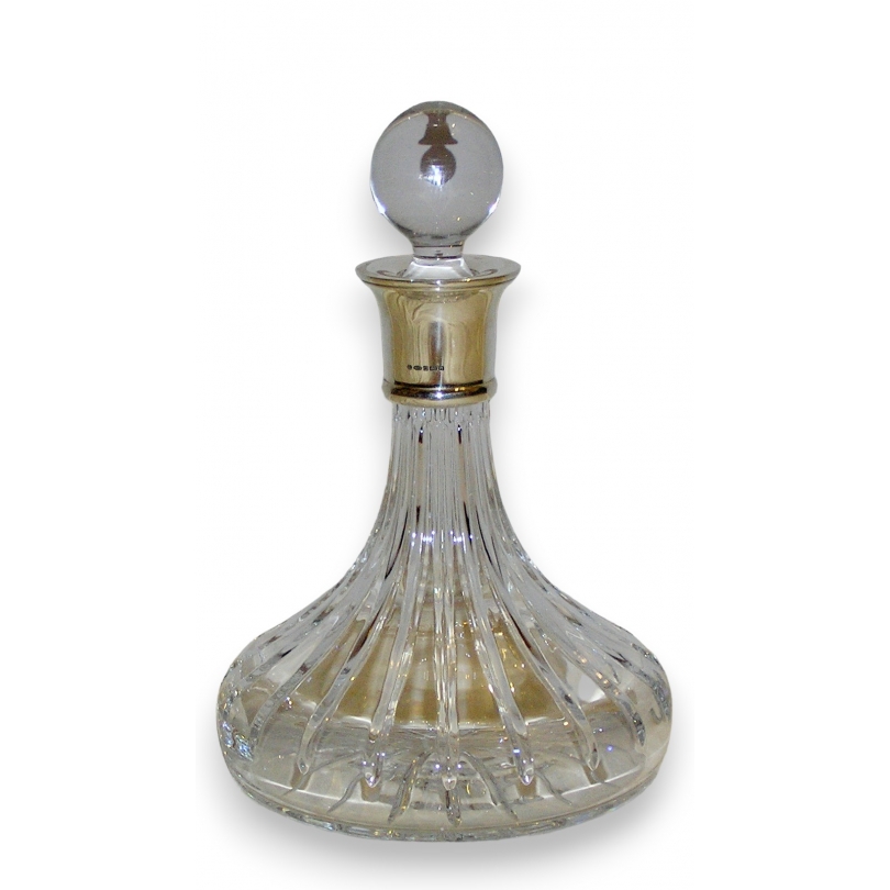 Ribbed crystal decanter, mounted on  Moinat SA  - Antiques and home décor