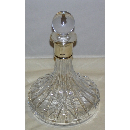 Ribbed crystal decanter, mounted on  Moinat SA  - Antiques and home décor