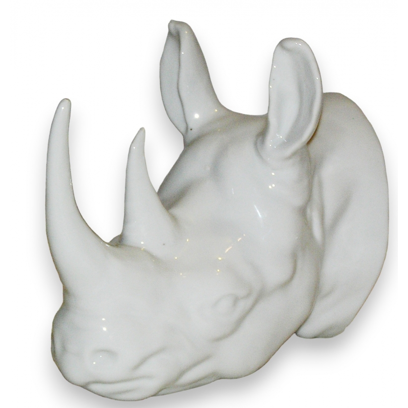 Tête de rhinocéros en porcelaine blanche