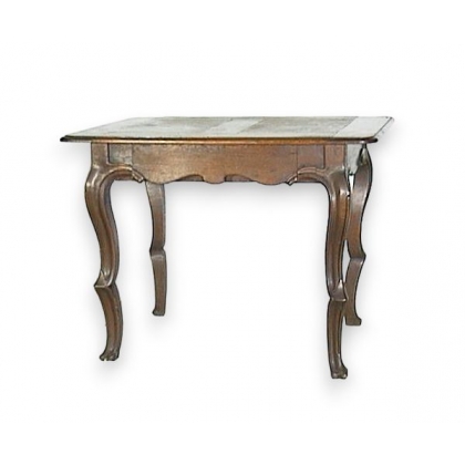 Table de salon style Louis XV.