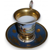 Tasse et sous-tasse en porcelaine