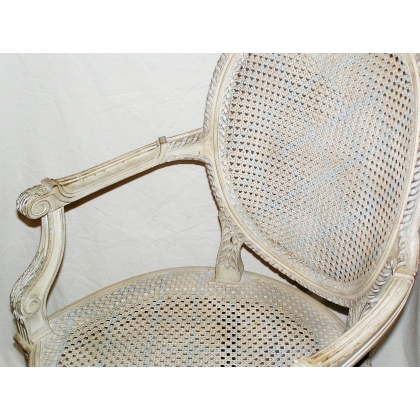 Fauteuil Louis XVI, canné, laqué, coussin cuir