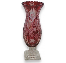 Vase en cristal coloris rouge