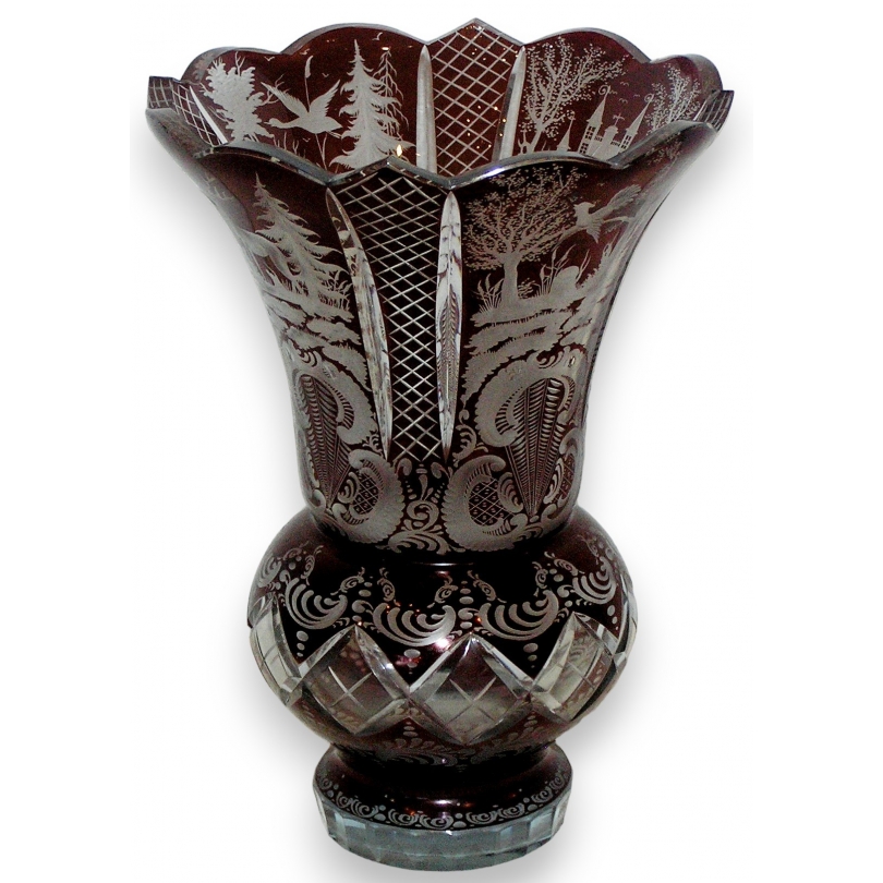 MAGION crystal vase, red, from Moinat SA – Antiques and home décor