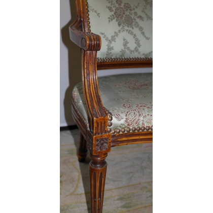 Louis XVI-style children’s armchair in walnut from  Moinat SA  - Antiques and home décor