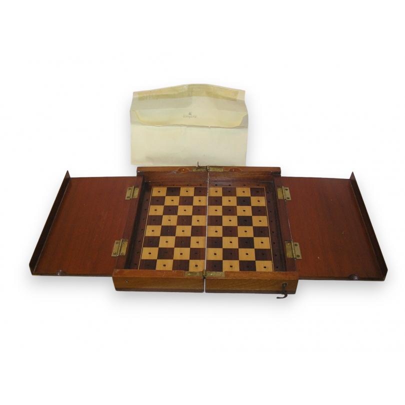 Jeu d'échec de voyage en bois