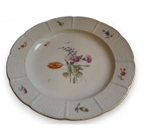 Assiette "Fleurs" en porcelaine de Ludwigsburg