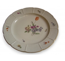 Assiette "Fleurs" en porcelaine de Ludwigsburg