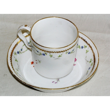 Nyon porcelain, cup and saucer from  Moinat SA  - Antiques and home décor