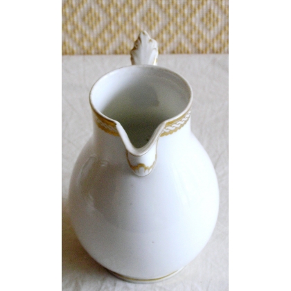Porcelain water jug from Nyon by Moinat SA – Antiques and home décor
