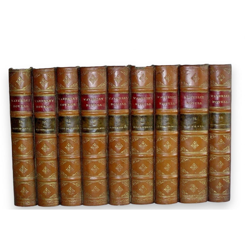 Faux book-style panel on  Moinat SA  - Antiques and home décor