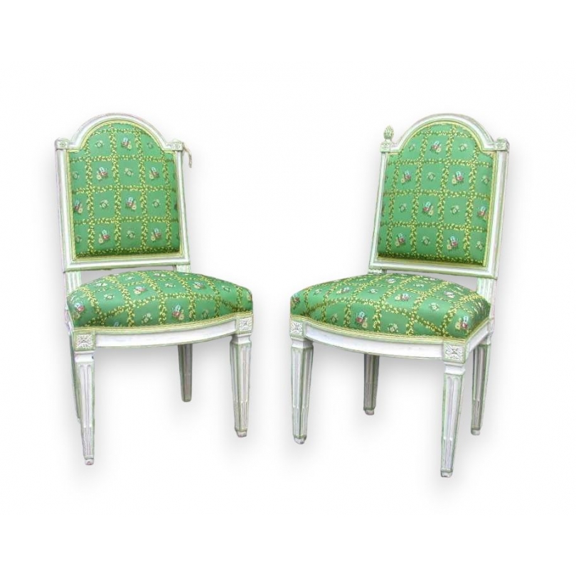 Paire de chaises Louis XVI laquées.