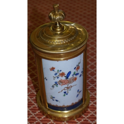 Samson porcelain tobacco jar from  Moinat SA  - Antiques and home décor
