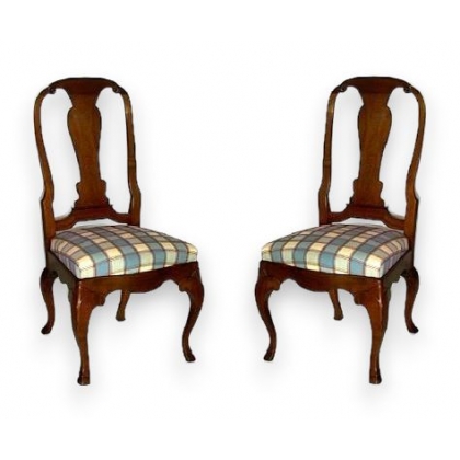 Série de 6 chaises Louis XV dont 1 copie.