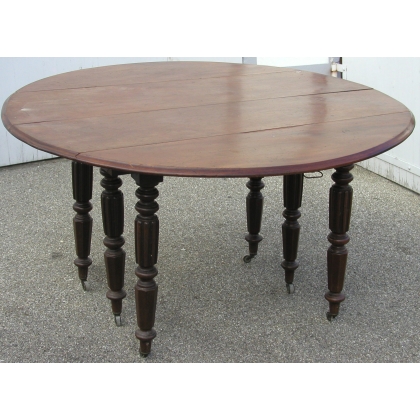 Mesa de comedor con 6 patas retorcidas. En  Moinat SA  - Antigüedades y decoración