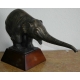 Eléphant en bronze sur socle en bois