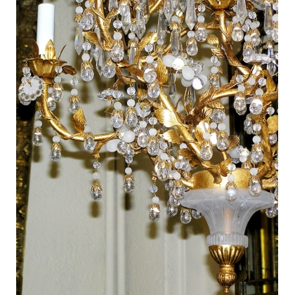 Lustre à cristaux et fer doré