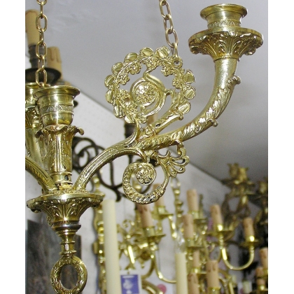Restored bronze chandelier, 4 on  Moinat SA  - Antiques and home décor