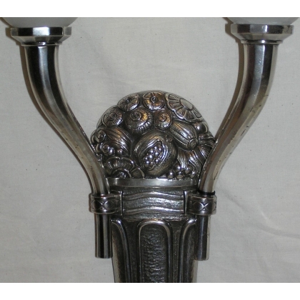 "Fruit Basket" style wall light from Moinat SA – Antiques and home décor