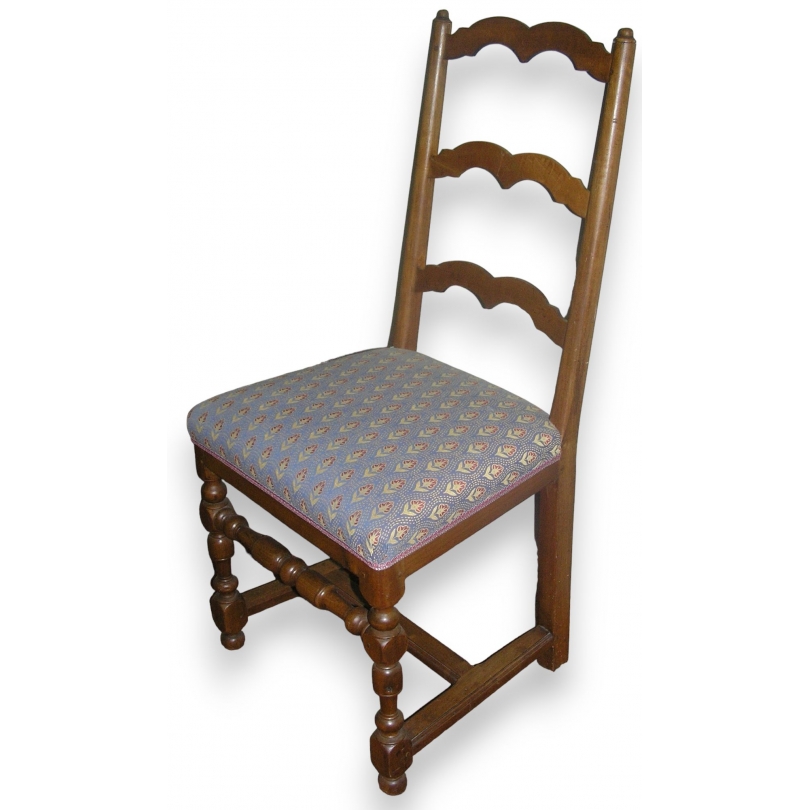 Série de 6 chaises Louis XIII avec entretoise en H