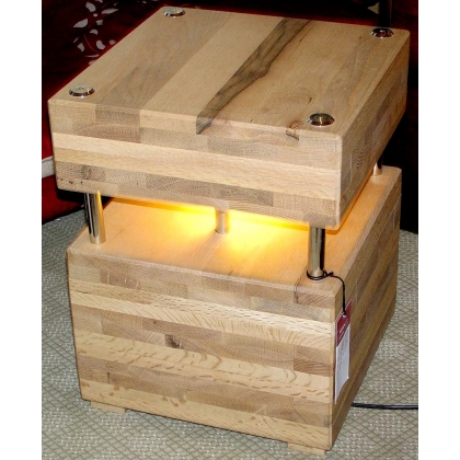 Table de nuit en chêne avec éclairage