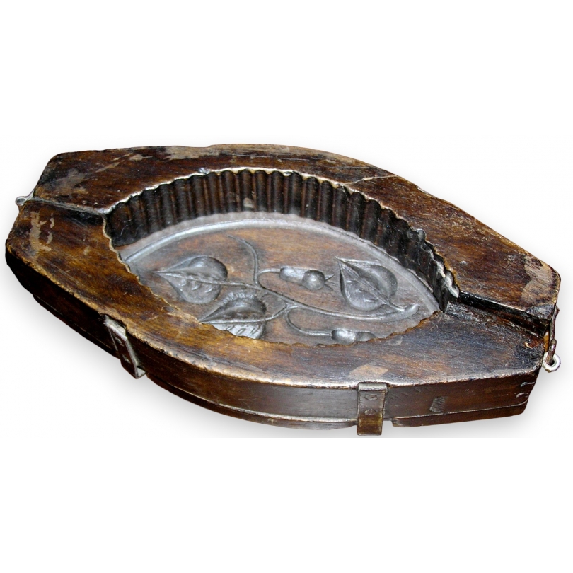 Butter mould by Moinat SA – Antiques and home décor