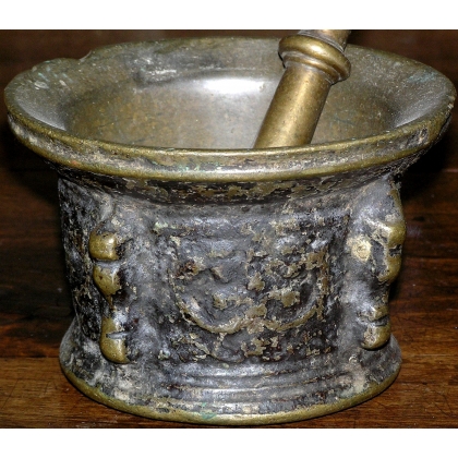 Bronze mortar at  Moinat SA  - Antiques and home décor