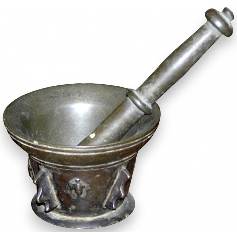 Bronze mortar at  Moinat SA  - Antiques and home décor